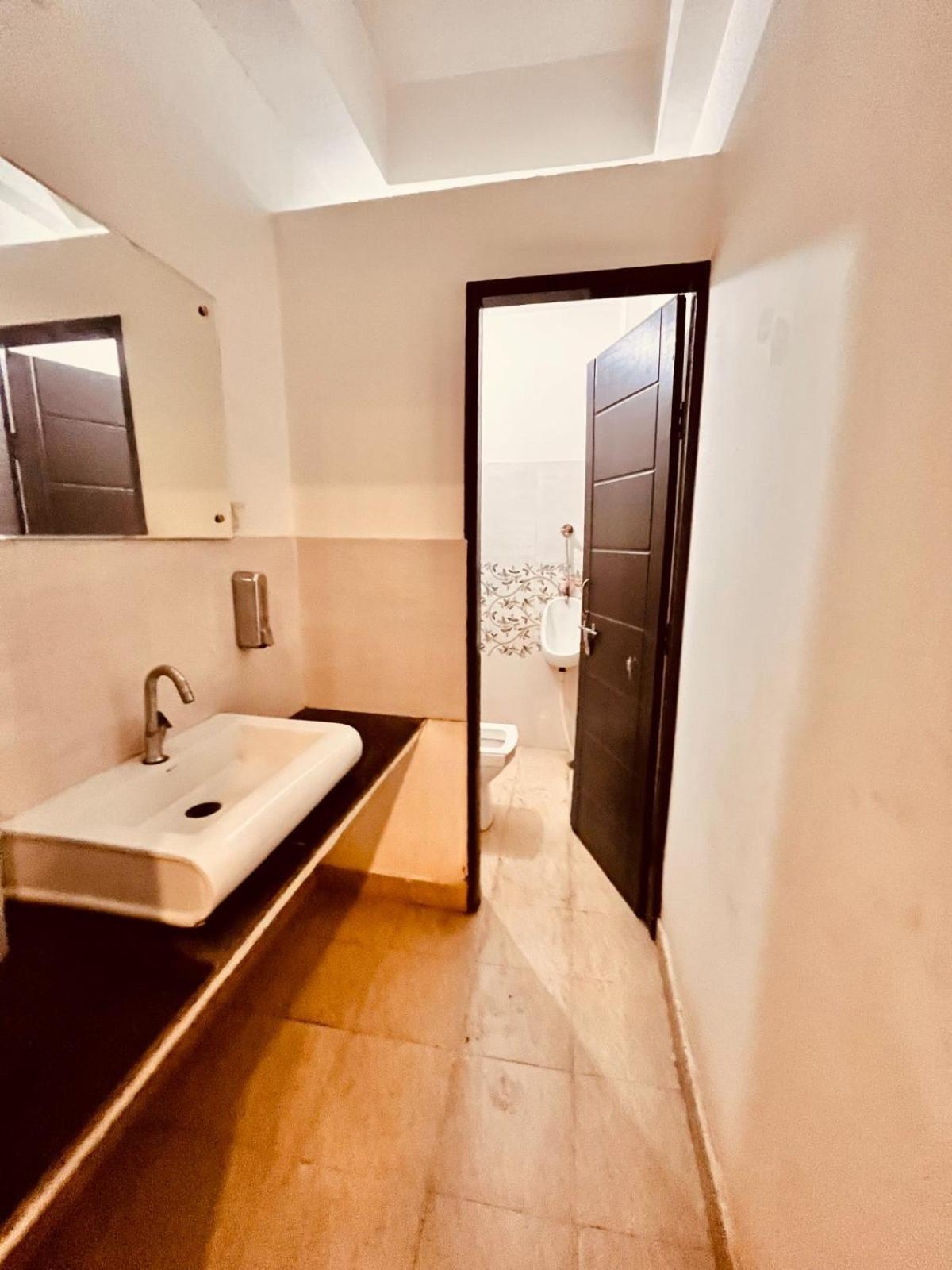 Hotel Gs Amritsar 200 Mtr From Golden Temple Екстер'єр фото