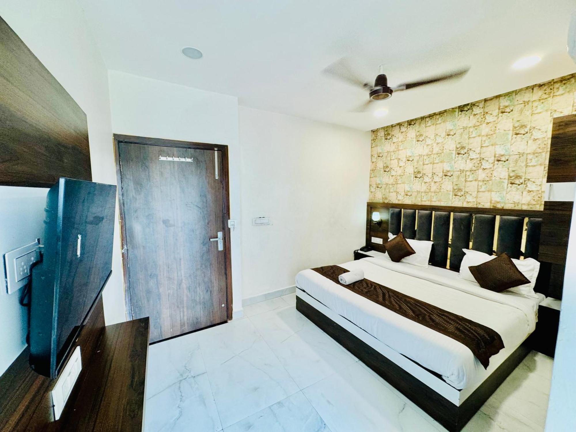 Hotel Gs Amritsar 200 Mtr From Golden Temple Екстер'єр фото